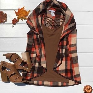 Adorable plaid boutique vest!